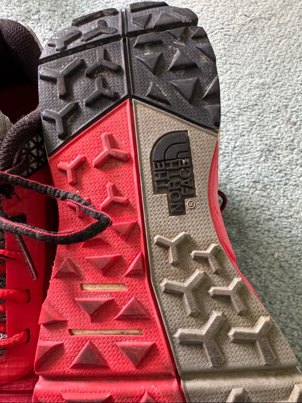 The North Face Men’s Red and Gray Athletic Trail Shoes 8.5 - Picture 2 of 5
